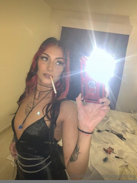 Itsravenriley
