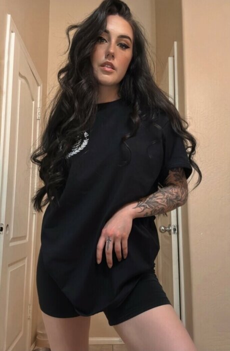 Nacktes geleaktes OnlyFans-Foto von Falconrose