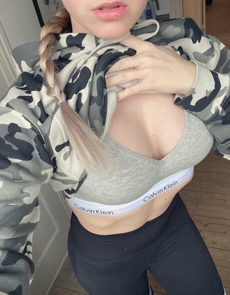 Nacktes geleaktes OnlyFans-Foto von Frosikfrosy