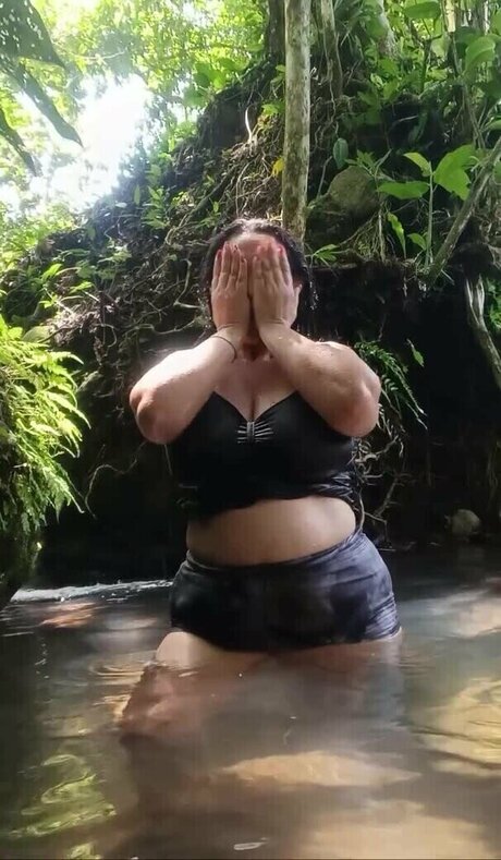 Nacktes geleaktes OnlyFans-Foto von Dairalinavega