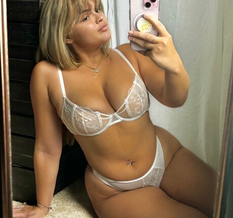 Nacktes geleaktes OnlyFans-Foto von Abby Thompson