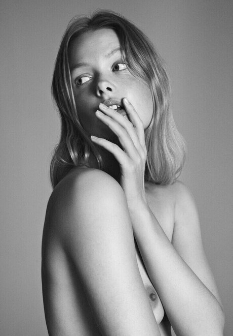 Nacktes geleaktes OnlyFans-Foto von Robee Breevaart