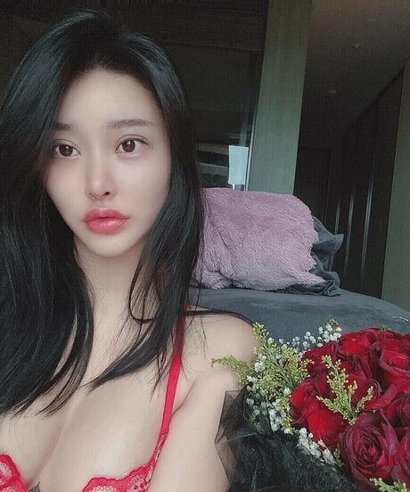 Nacktes geleaktes OnlyFans-Foto von Song Yuxin