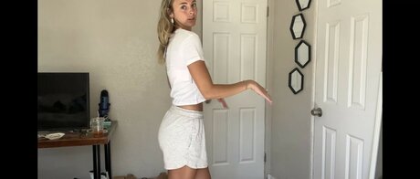 Beez ASMR