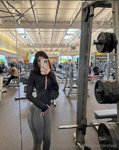 Nacktes geleaktes OnlyFans-Foto von Taba Ardestani