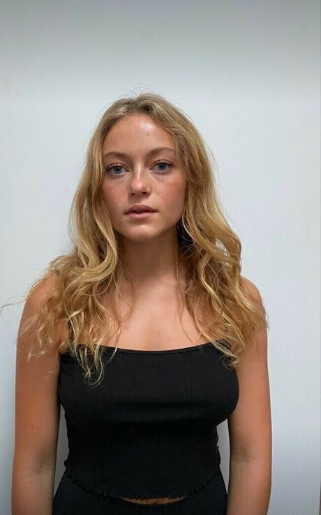 Amelia Larsen