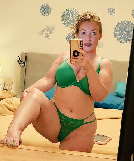 Nacktes geleaktes OnlyFans-Foto von Erika Beverly