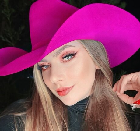 Nacktes geleaktes OnlyFans-Foto von Inapommer