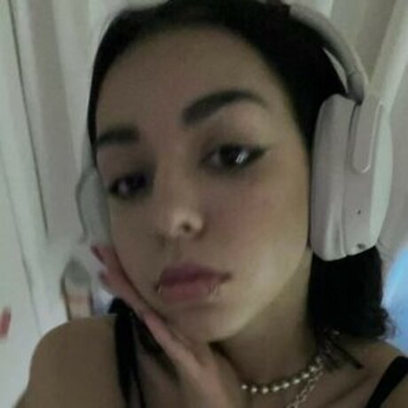 Nacktes geleaktes OnlyFans-Foto von Userwholovesnowfall