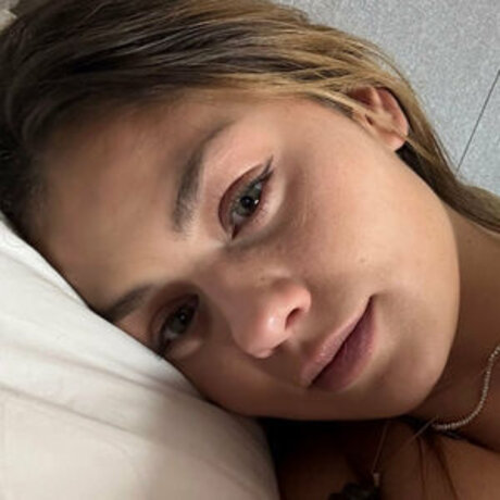 Nacktes geleaktes OnlyFans-Foto von Emilauri