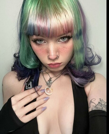 Nacktes geleaktes OnlyFans-Foto von Sournsick