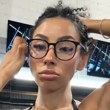 Nacktes geleaktes OnlyFans-Foto von Mia Sorety