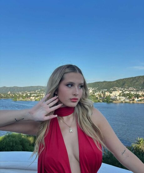 Lola Poggio