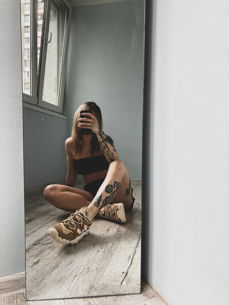 Nacktes geleaktes OnlyFans-Foto von Taks