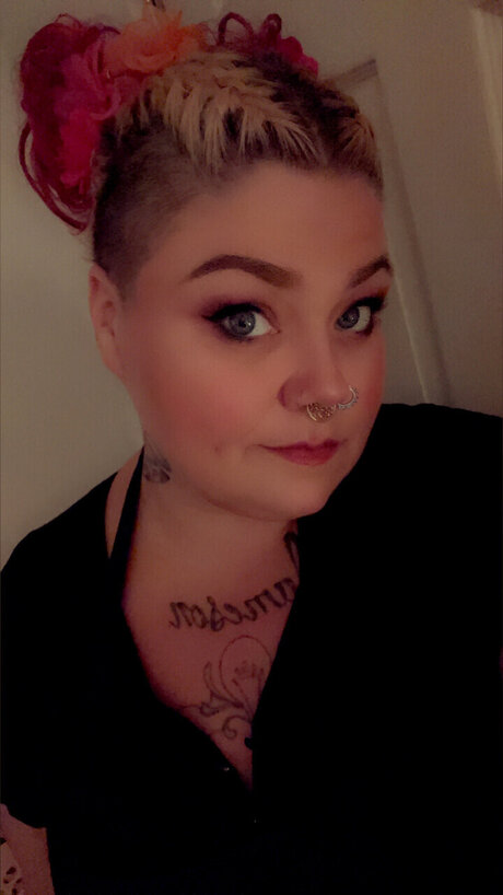 Nacktes geleaktes OnlyFans-Foto von Hollywoodhavoc