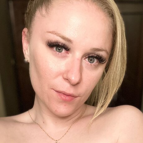 Nacktes geleaktes OnlyFans-Foto von Rachel Maxwell