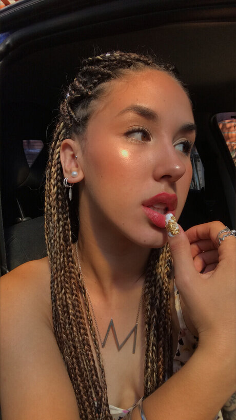 Nacktes geleaktes OnlyFans-Foto von Molly420