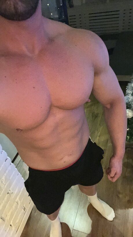 Nacktes geleaktes OnlyFans-Foto von Muscled Handsome