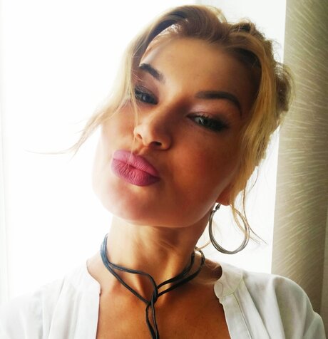 Nacktes geleaktes OnlyFans-Foto von Zlata1616