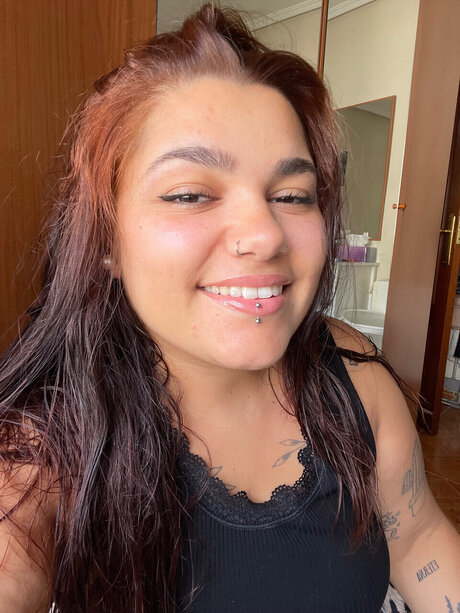 Nacktes geleaktes OnlyFans-Foto von A I T A N A
