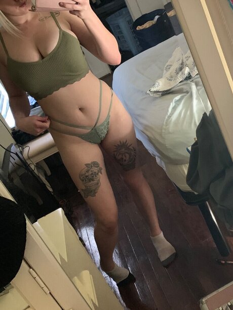 Nacktes geleaktes OnlyFans-Foto von Ambi Oceans