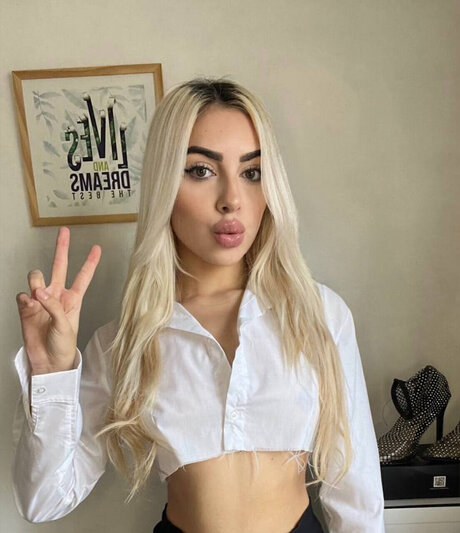 Nacktes geleaktes OnlyFans-Foto von Roni