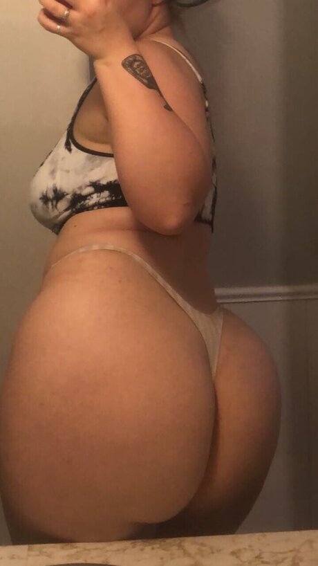 Nacktes geleaktes OnlyFans-Foto von Poppy
