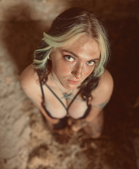 Nacktes geleaktes OnlyFans-Foto von Iiamgracie