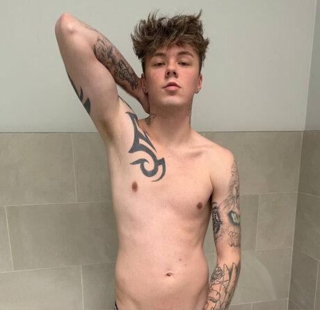 Nacktes geleaktes OnlyFans-Foto von Ayden Vip