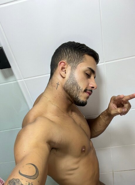 Nacktes geleaktes OnlyFans-Foto von Yuri Castro