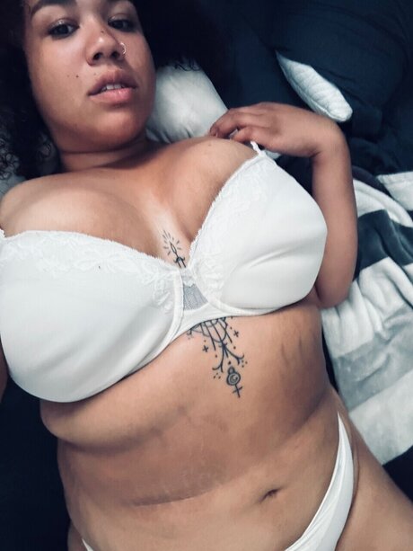 Nacktes geleaktes OnlyFans-Foto von Mew
