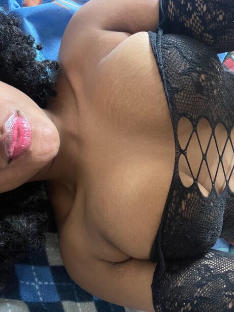 Nacktes geleaktes OnlyFans-Foto von Leaiinnys Perozo