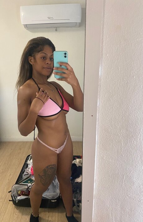 Nacktes geleaktes OnlyFans-Foto von Liz