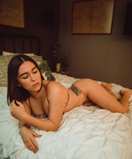 Nacktes geleaktes OnlyFans-Foto von Alina Garza