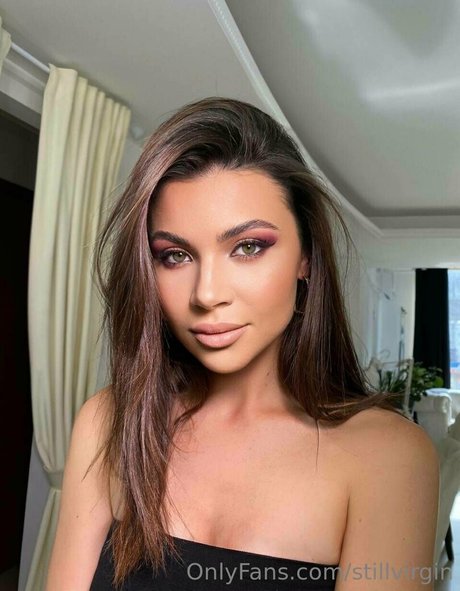 Nacktes geleaktes OnlyFans-Foto von Stillvirgin