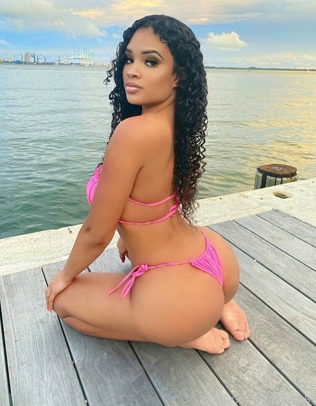 Nacktes geleaktes OnlyFans-Foto von Tyler Wisby