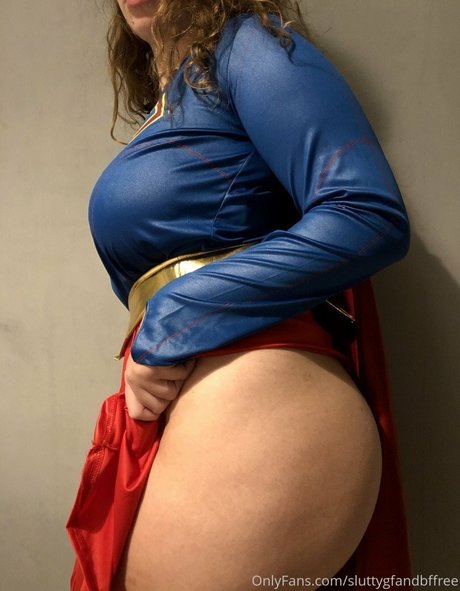 Nacktes geleaktes OnlyFans-Foto von Theukcouple