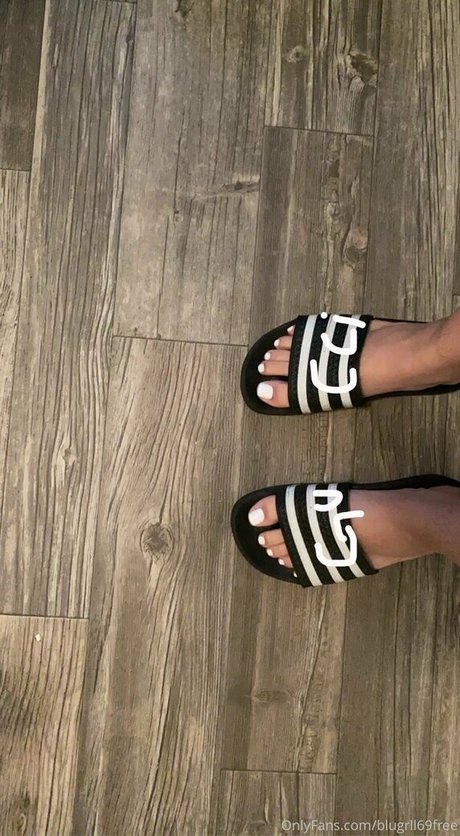 Nacktes geleaktes OnlyFans-Foto von Blugrl69free