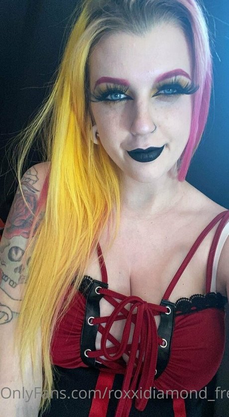 Nacktes geleaktes OnlyFans-Foto von Roxxidiamondfree