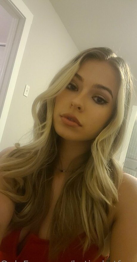 Nacktes geleaktes OnlyFans-Foto von Kutiekatfree