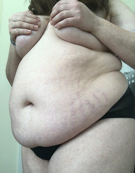Nacktes geleaktes OnlyFans-Foto von Mbbyxox
