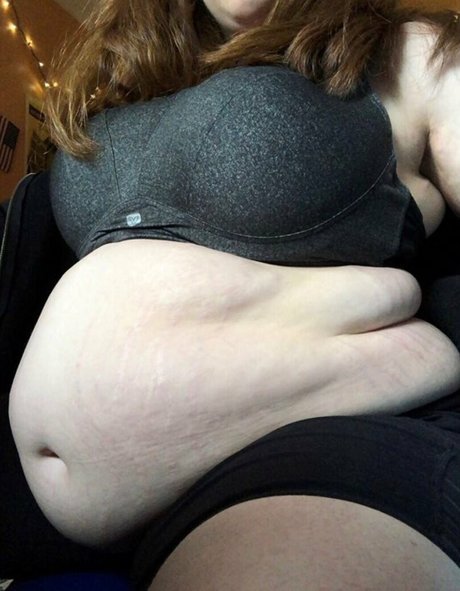 Nacktes geleaktes OnlyFans-Foto von Mbbyxox