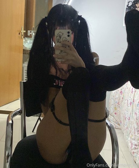 Nacktes geleaktes OnlyFans-Foto von Mille Tsuki