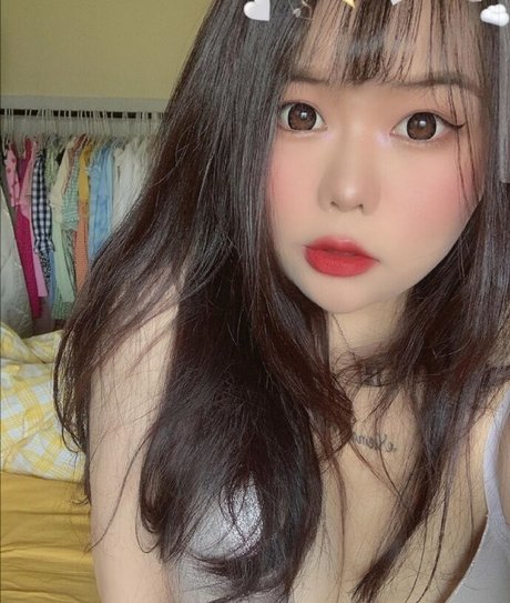 Nacktes geleaktes OnlyFans-Foto von Yuxin Cccc