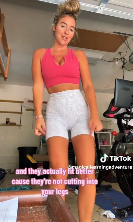 Nacktes geleaktes OnlyFans-Foto von Magicallearningadventure