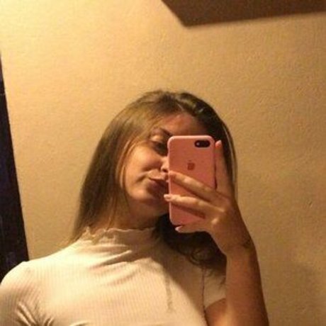 Nacktes geleaktes OnlyFans-Foto von Pellenz