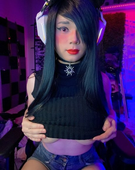 Nacktes geleaktes OnlyFans-Foto von Kouhaidawn