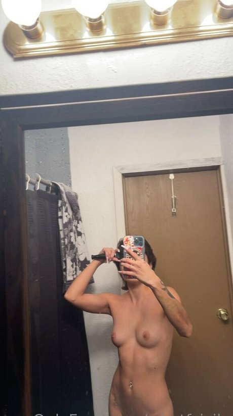 Nacktes geleaktes OnlyFans-Foto von Whotfsicily