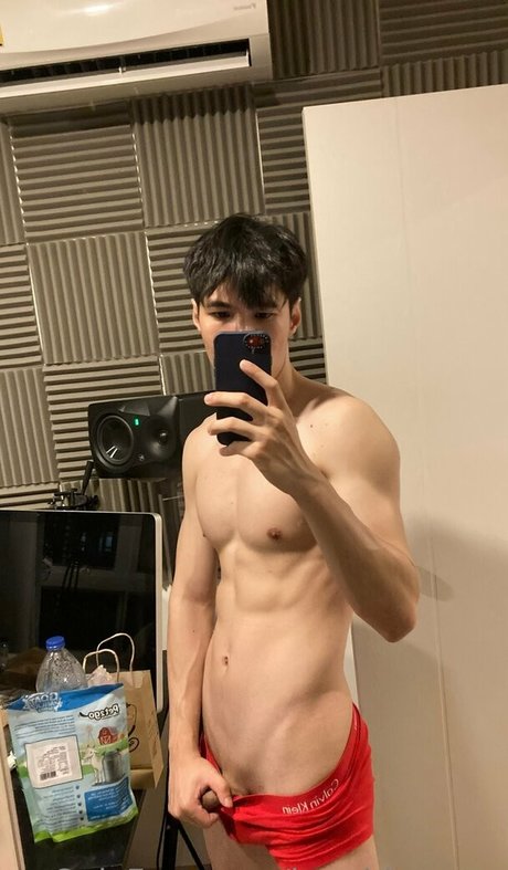 Nacktes geleaktes OnlyFans-Foto von Bombiemann