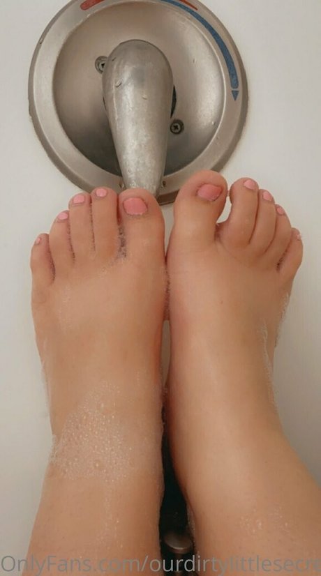 Nacktes geleaktes OnlyFans-Foto von Ourdirtylittlesecret96